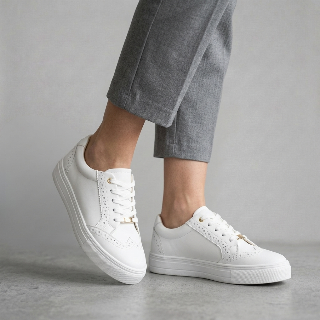 Oliwia - Damskie Sneakersy Brogue ze Złotym Detalem i Platformą