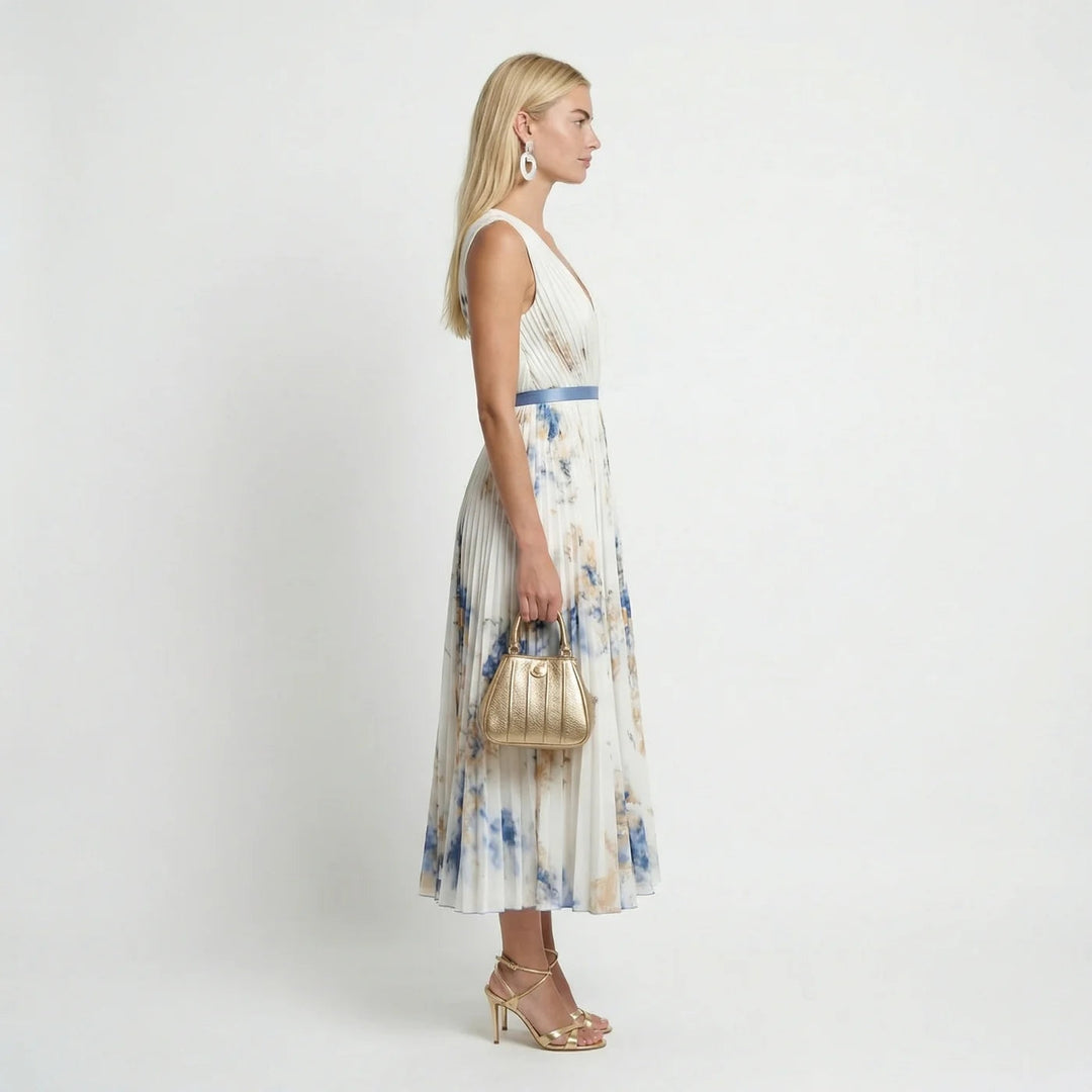 Sleeveless V-neck floral pleated maxi dress in White, skirt detail